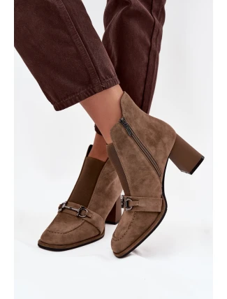 Dámské kotníkové boty z přírodního semiše na podpatek Artiker 57C0221 béžové Dámské kotníkové boty z přírodního semiše na podpatek Artiker 57C0221 béžové