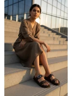 Dámské pantofle s zlatým sponou hnědé Fiorisse