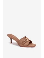 Dámské sandály na podpatku s páskem a zlatým sponou tmavě béžové Jelira