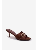 Dámské sandály na podpatku s páskem a zlatým přezkou Čokoládové Jelira