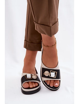 Kožené dámské sandály s ozdobou D&A GR61-5932 Béžové