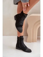 Dámské zateplené kotníkové boty na nízkém podpatku s ozdobami – černé Ellieo