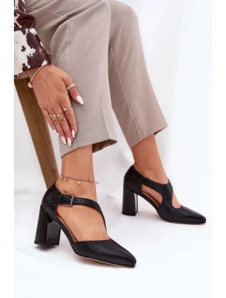 Dámské kožené lodičky na podpatku s ozdobnou sponou Vinceza – černé Dámské kožené lodičky na podpatku s ozdobnou sponou Vinceza – černé