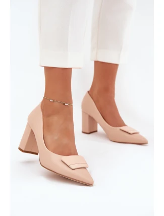 Dámské lodičky na širokém podpatku s ozdobou Celira – béžové Dámské lodičky na širokém podpatku s ozdobou Celira – béžové