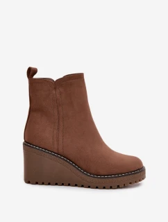 Dámské zateplené kotníkové botky na klínku z eko semiše – hnědé Mavona