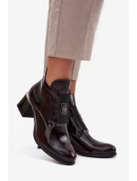 Dámské zateplené lakované kotníkové botky na blokovém podpatku s ozdobným detailem – bordó Zazoo