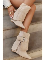 Dámské zateplené kotníkové botky na klínku s ohrnovací manžetou a přezkou – béžové Vortinia