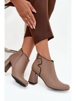 Dámské zateplené kotníkové boty na sloupku – béžové Ivessara