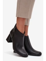 Dámské zateplené kotníkové boty na sloupku – černé Ivessara