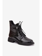 Dámské lakované kožené kotníkové boty s embossingem a zateplením Juviane – černé