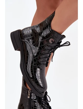 Dámské lakované kožené kotníkové boty s embossingem a zateplením Juviane – černé