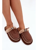 Dámské domácí pantofle s kožíškem a výšivkou – hnědé Perivelle