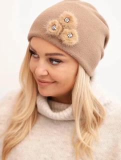 Dámská čepice s ozdobnými chlupatými květinami elegantní černá