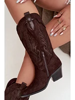 Dámské kozačky v stylu cowboy s podpatkem z eko semiše hnědé Jarissa Dámské kozačky v stylu cowboy s podpatkem z eko semiše hnědé Jarissa