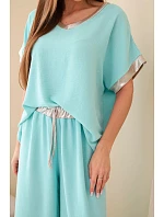 Komplet z viskózy se zlatým lemováním mátový