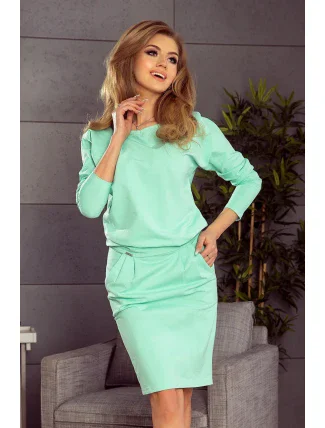 Dámské teplákové šaty v mátové barvě s výstřihem na zádech model 5917732