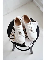 Kožené dámské tenisky na platformě s přezkou Vinceza 39973 Bílé