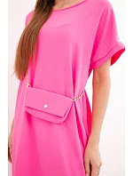 Dámské šaty s krátkým rukávem a kabelkou na řetízku růžové
