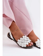 Kožené sandály na plochém podpatku bílé Zazoo 40425