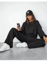 Černý dámský komplet s vaflovou strukturou - mikina a kalhoty (821108) Černý dámský komplet s vaflovou strukturou - mikina a kalhoty (821108)