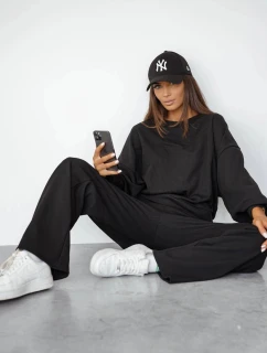 Černý dámský komplet s vaflovou strukturou - mikina a kalhoty (821108)