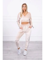 Velurová souprava s nápisem Queen beige