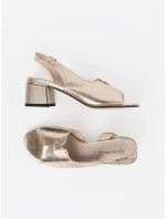 Pěkné zlaté dámské  sandály na širokém podpatku