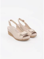 Stylové  sandály Jasnobeżowy dámské na klínku