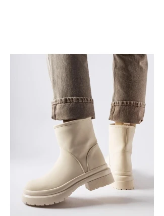 Boty model 205111 Solea Boty model 205111 Solea