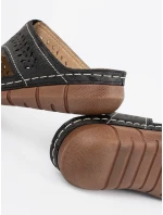 Luxusní dámské  nazouváky černé na klínku