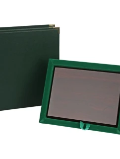 Pouzdro se zeleným podkladem