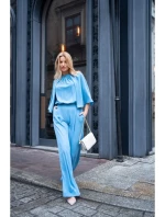 S397 Kombinéza s širokými rukávy a rozdělenými zády - blankytně modrá S397 Kombinéza s širokými rukávy a rozdělenými zády - blankytně modrá