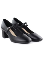 Černé lodičky Sergio Leone na nízkém podpatku s páskem PB176