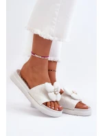 Dámské šedé sandály s ozdobou na nízké platformě Cedrella