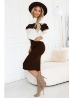 571-2 Dvoudílný svetr s vypasovanou sukní - čokoládový