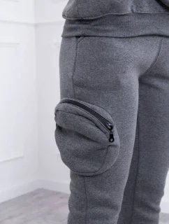 Zateplená souprava s ozdobnou kapsou grafitová melanž