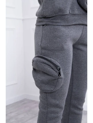 Zateplená souprava s ozdobnou kapsou grafitová melanž Zateplená souprava s ozdobnou kapsou grafitová melanž