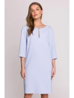 S394 Uvolněné šaty s výstřihem s klíčovou dírkou - světle modré