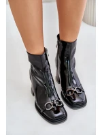 Lakované botky na podpatku z podšívkou a ozdobou MR880-021 černé D&A