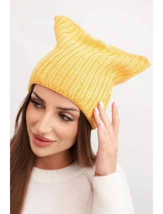 Dámská zimní čepice z vlny s kočičím střihem z žebrované pleteniny K419 žlutá