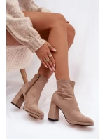 Dámské kotníkové boty na sloupku z eko‑semiše – béžové Karvella