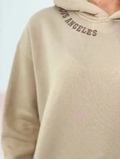 Izolovaná souprava s výšivkou Los Angeles světle béžová
