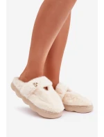Hřejivé pantofle s malou broží světle béžové Primaria