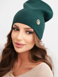 Dámská čepice pruhovaná z modalu a viskózy s ozdobným knoflíkem tmavě zelená