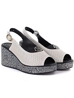 Dámské kožené sandály na platformě béžové S.Barski 7010