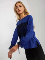 Dámská halenka LK-BZ-506877.15x Královská modř s černou - FPrice