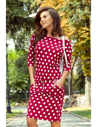 Dámské sportovní šaty v bordó barvě s puntíky, zavazováním a kapsičkami 13-111