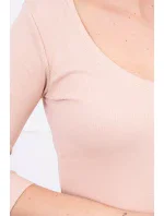 Přiléhavé šaty s výstřihem pudrově béžové Přiléhavé šaty s výstřihem pudrově béžové