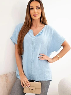 Dámská bavlněná mušelínová oversize halenka s výstřihem do V a krajkou modrá