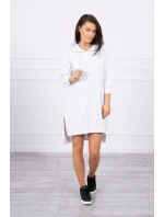 Šaty s kapucí a delšími zády bílé Šaty s kapucí a delšími zády bílé
